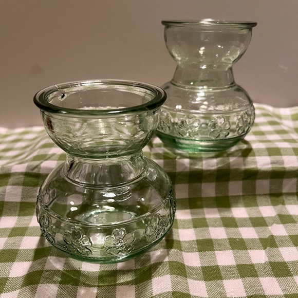 NWOT LOT OF 2 BULB VASES. - Picture 2 of 6